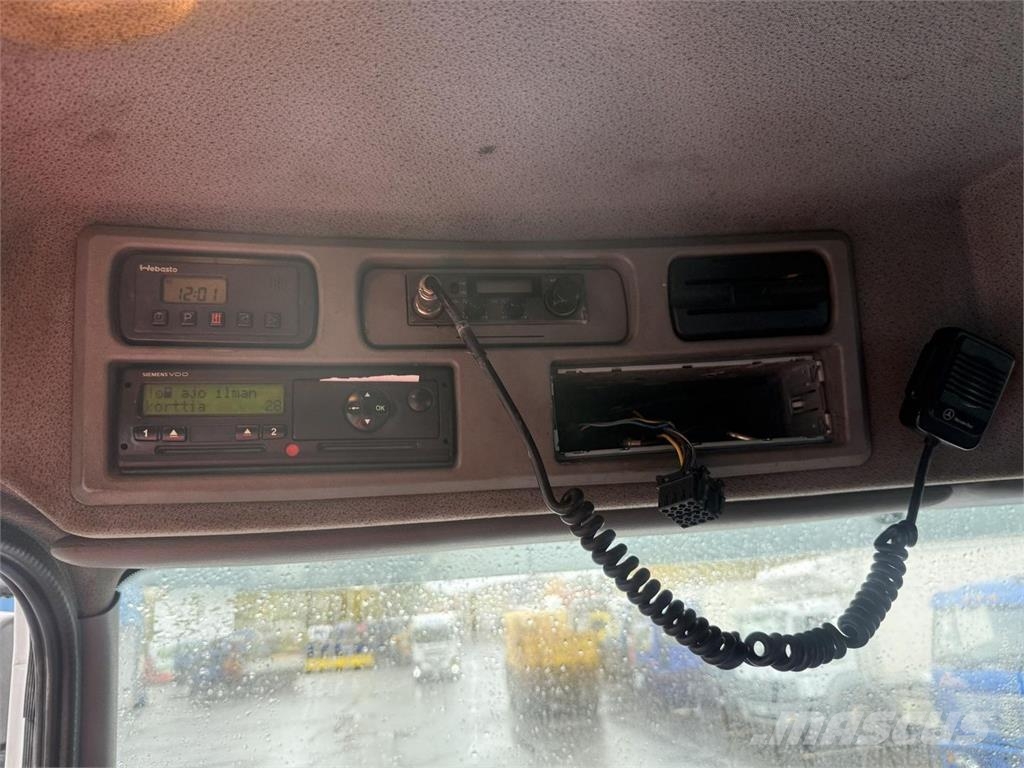 Mercedes-Benz Axor 3243 8x4 Kipper