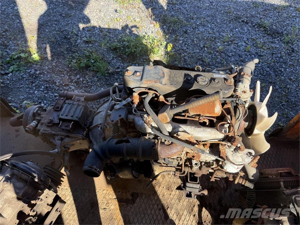 Mercedes-Benz OM 422 moottori + vaihteisto+ hidastin Chassis met cabine