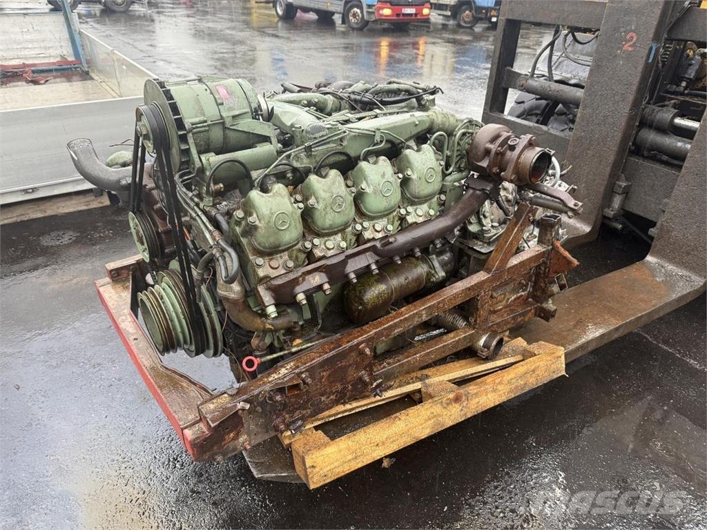 Mercedes-Benz OM 422 moottori + vaihteisto+ hidastin Chassis met cabine