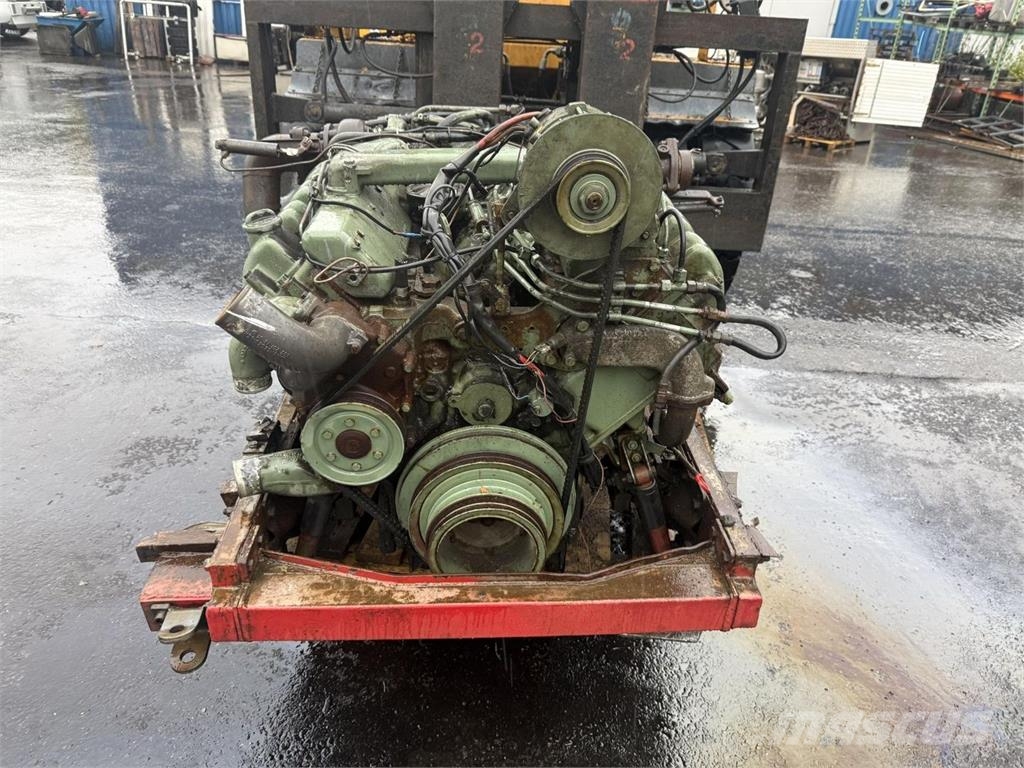 Mercedes-Benz OM 422 moottori + vaihteisto+ hidastin Chassis met cabine