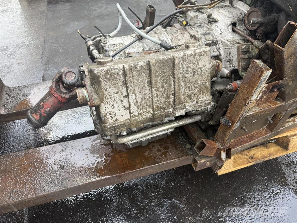 Mercedes-Benz OM 422 moottori + vaihteisto+ hidastin Chassis met cabine