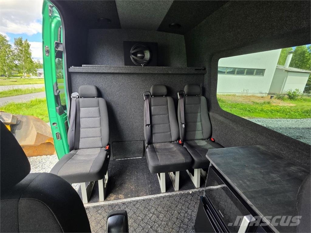 Mercedes-Benz Sprinter Retkeilyauto Ostalo