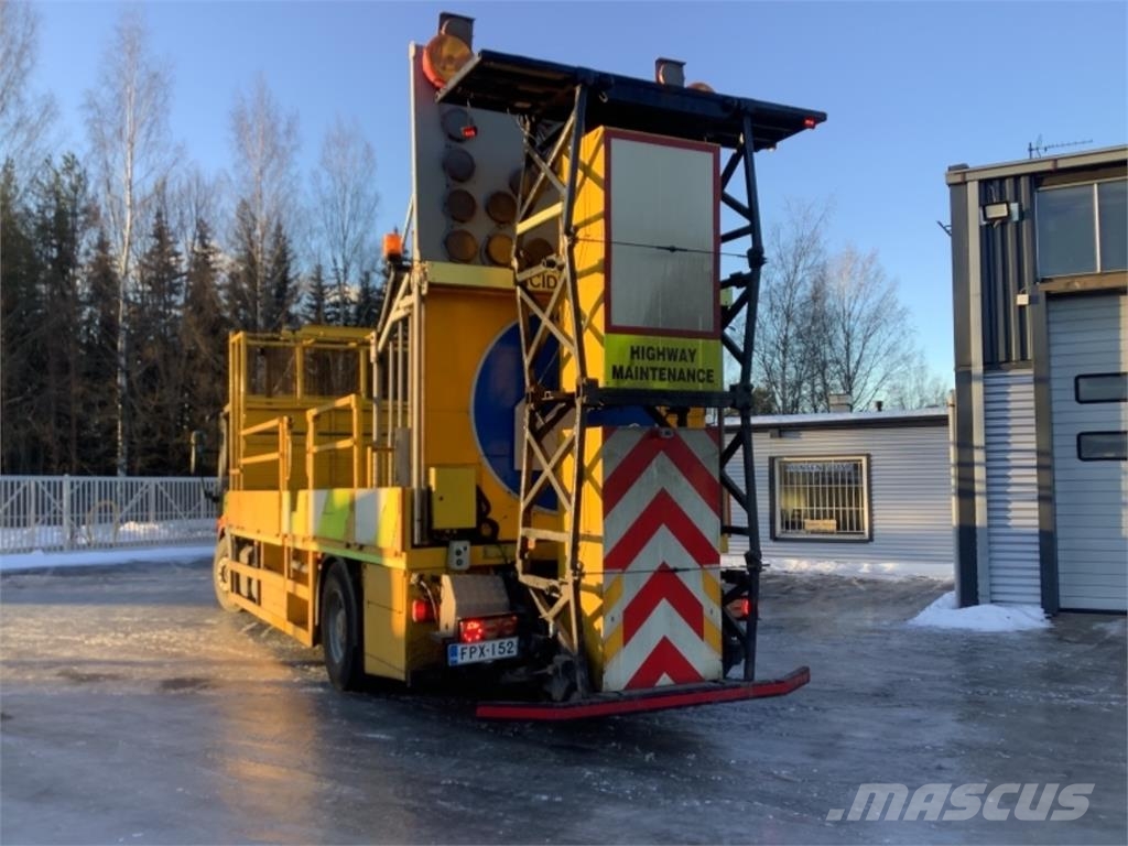 Mercedes-Benz Tma törmäysauto Ostali kamioni