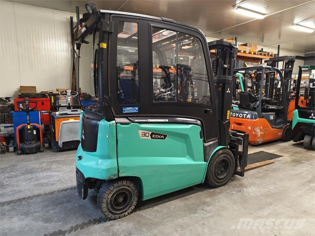 Mitsubishi FB30CN (konttikone) Elektrische heftrucks
