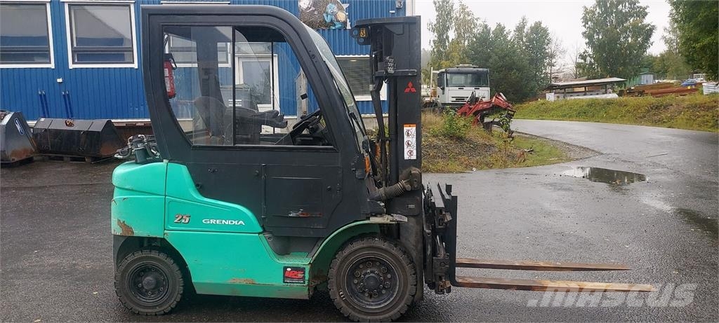 Mitsubishi FD25N siisti diesel trukki Diesel heftrucks