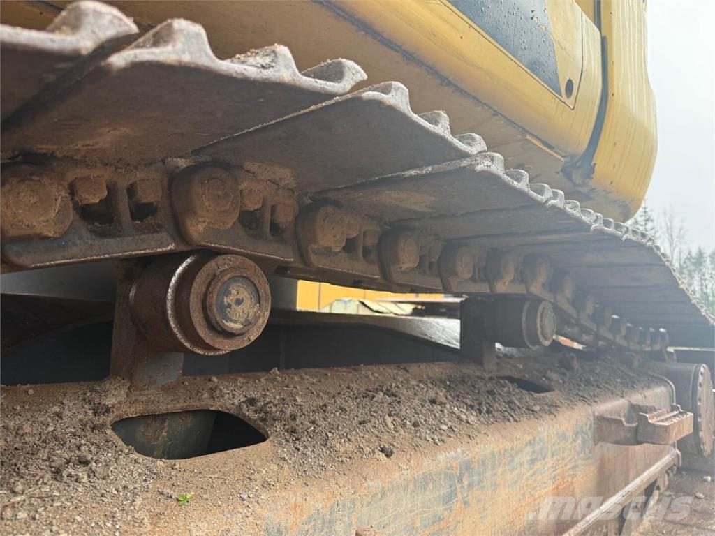 New Holland Kobelco E 225 BSR Crawler excavators