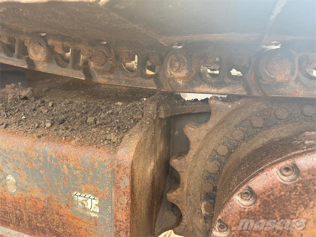New Holland Kobelco E 225 BSR Crawler excavators
