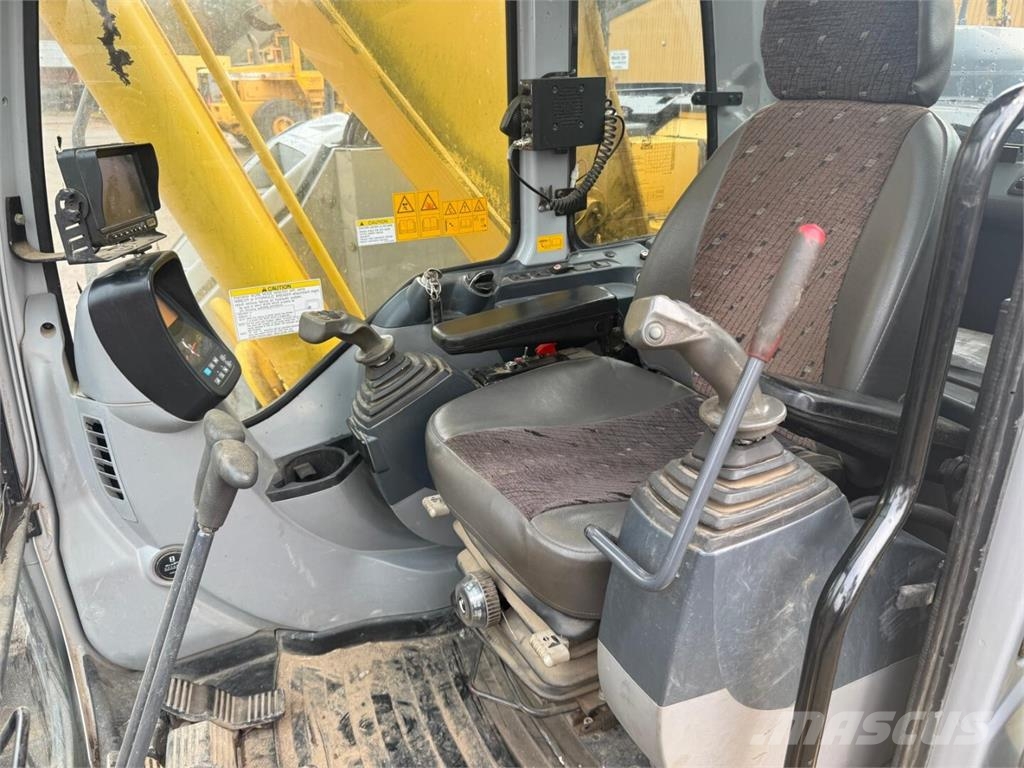 New Holland Kobelco E 225 BSR Crawler excavators