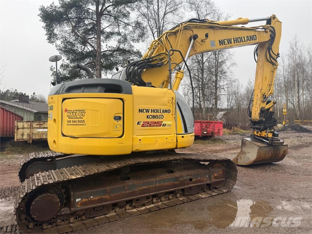 New Holland Kobelco E 225 BSR Crawler excavators
