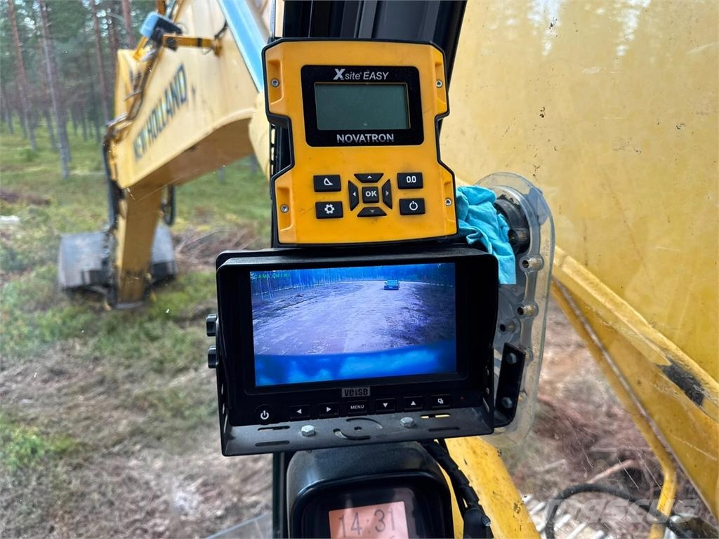 New Holland Kobelco E 235 BSR-2 Rupsgraafmachines