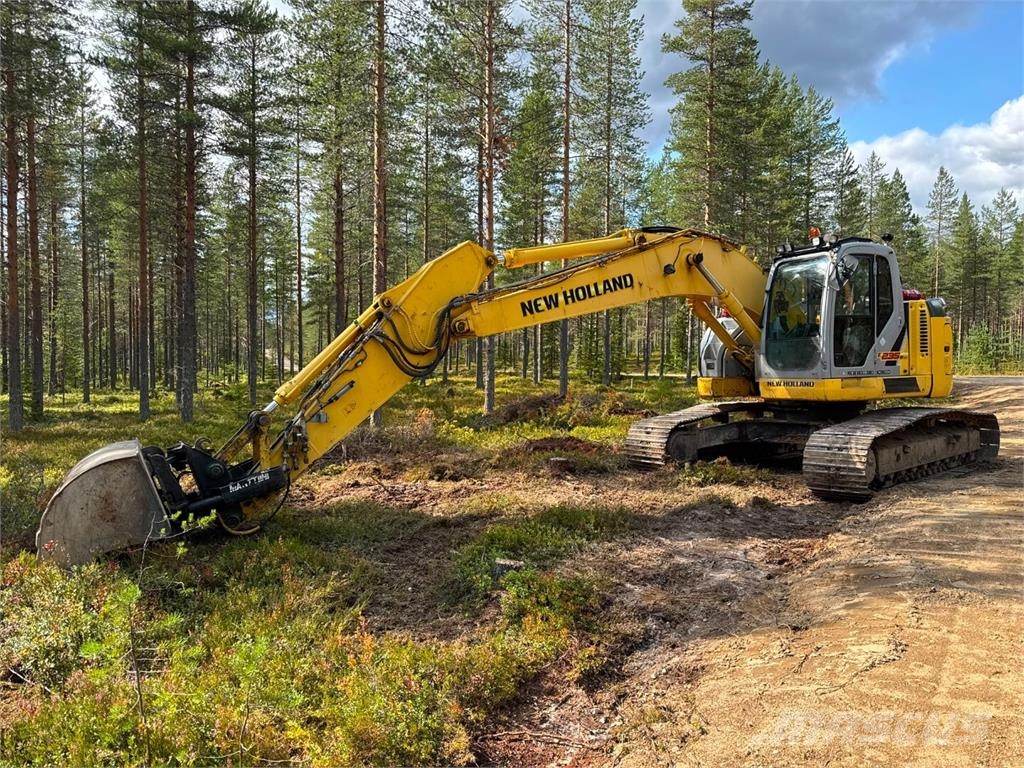 New Holland Kobelco E 235 BSR-2 Rupsgraafmachines