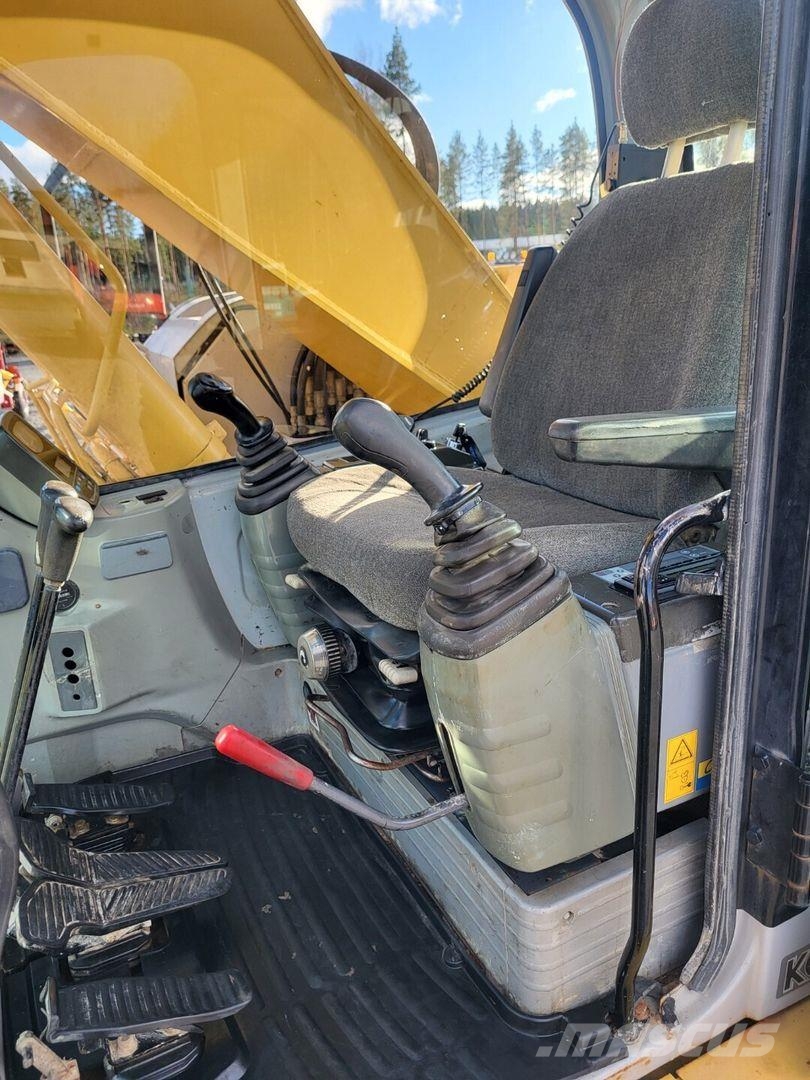 New Holland Kobelco E 235 SR حفارات زحافة