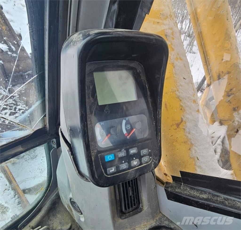 New Holland Kobelco E235BSR Crawler excavators