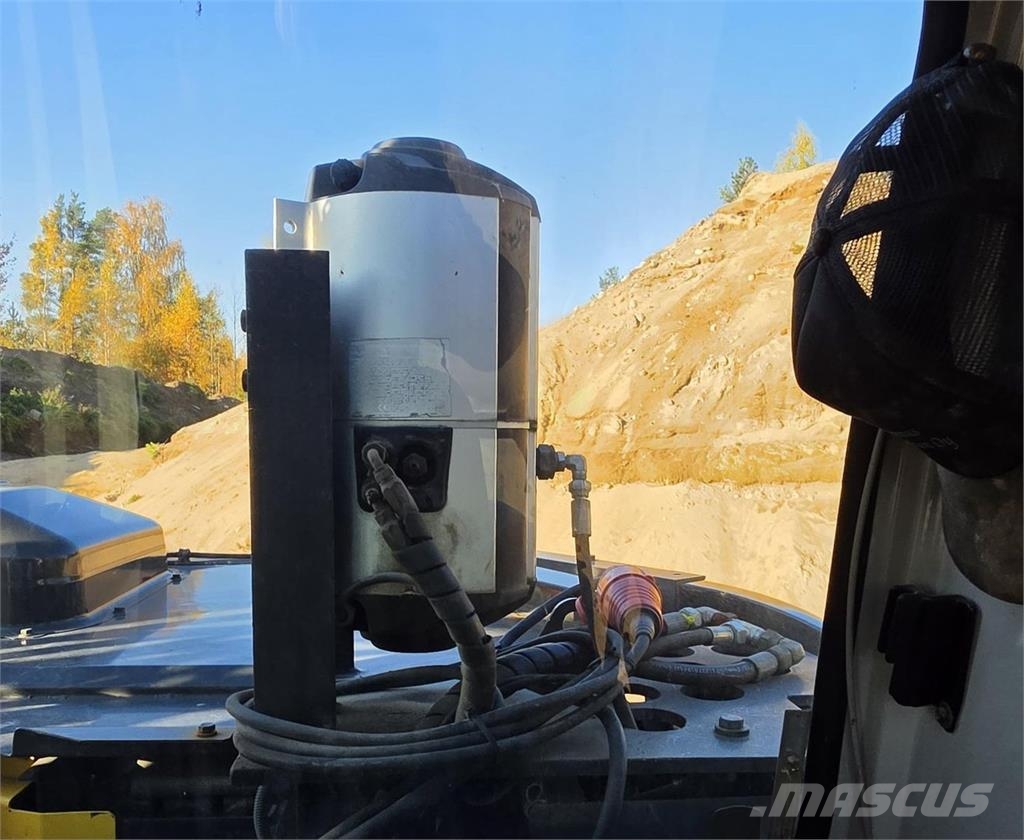 New Holland Kobelco E235BSR-2, Indexator, Rasvari... Raupenbagger