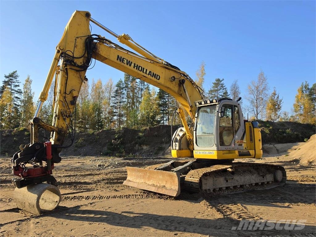 New Holland Kobelco E235BSR-2, Indexator, Rasvari... Raupenbagger