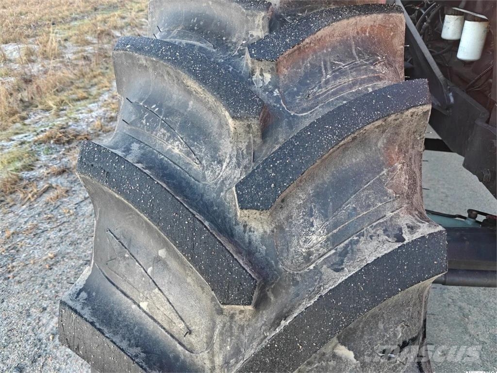 New Holland M100 DT TURBO Traktoren