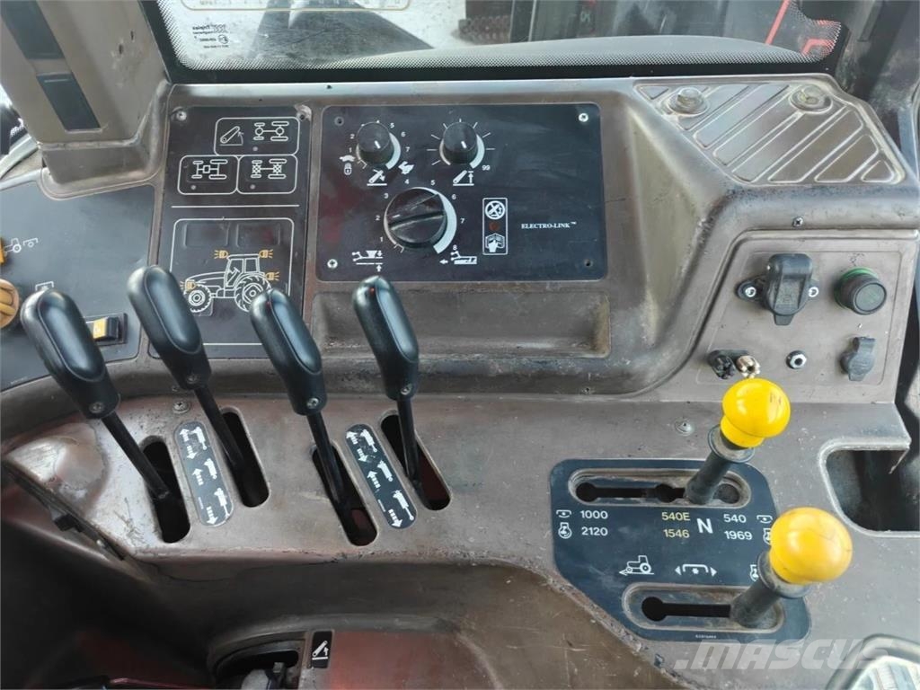 New Holland M100 DT TURBO Traktoren