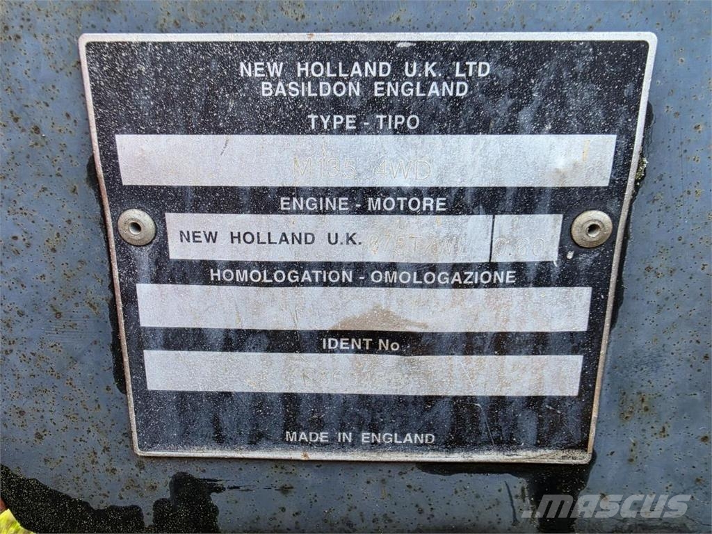 New Holland M135 4WD, Suurteholinko, Paripyörät, Etulevy الجرارات