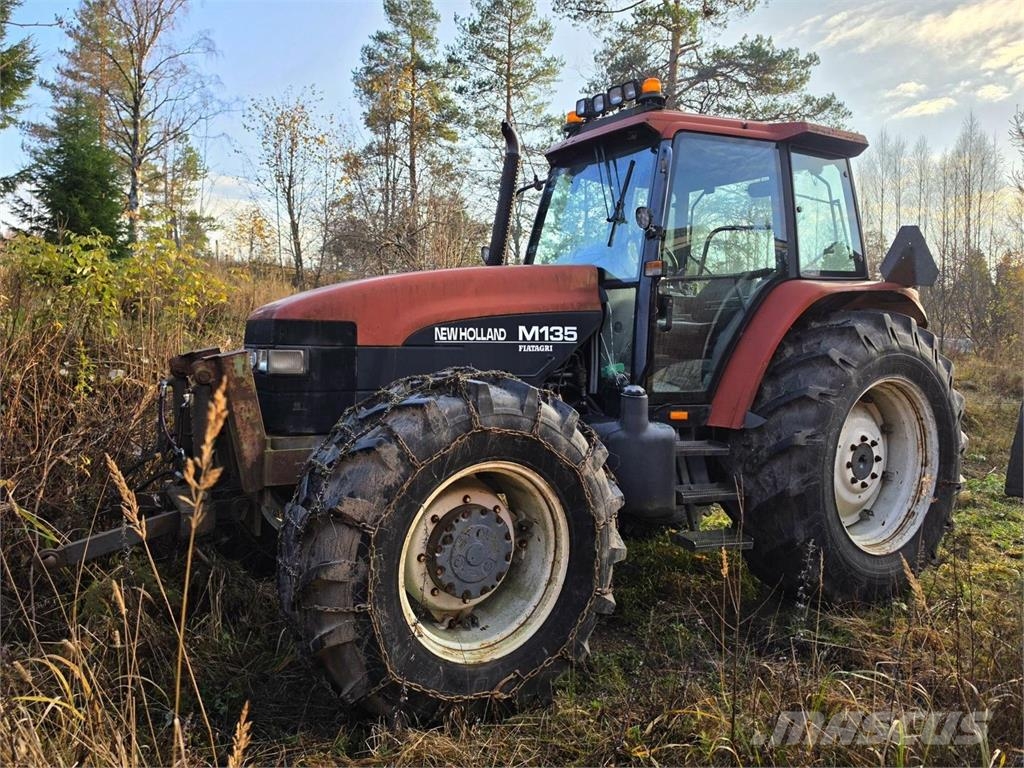 New Holland M135 4WD, Suurteholinko, Paripyörät, Etulevy الجرارات