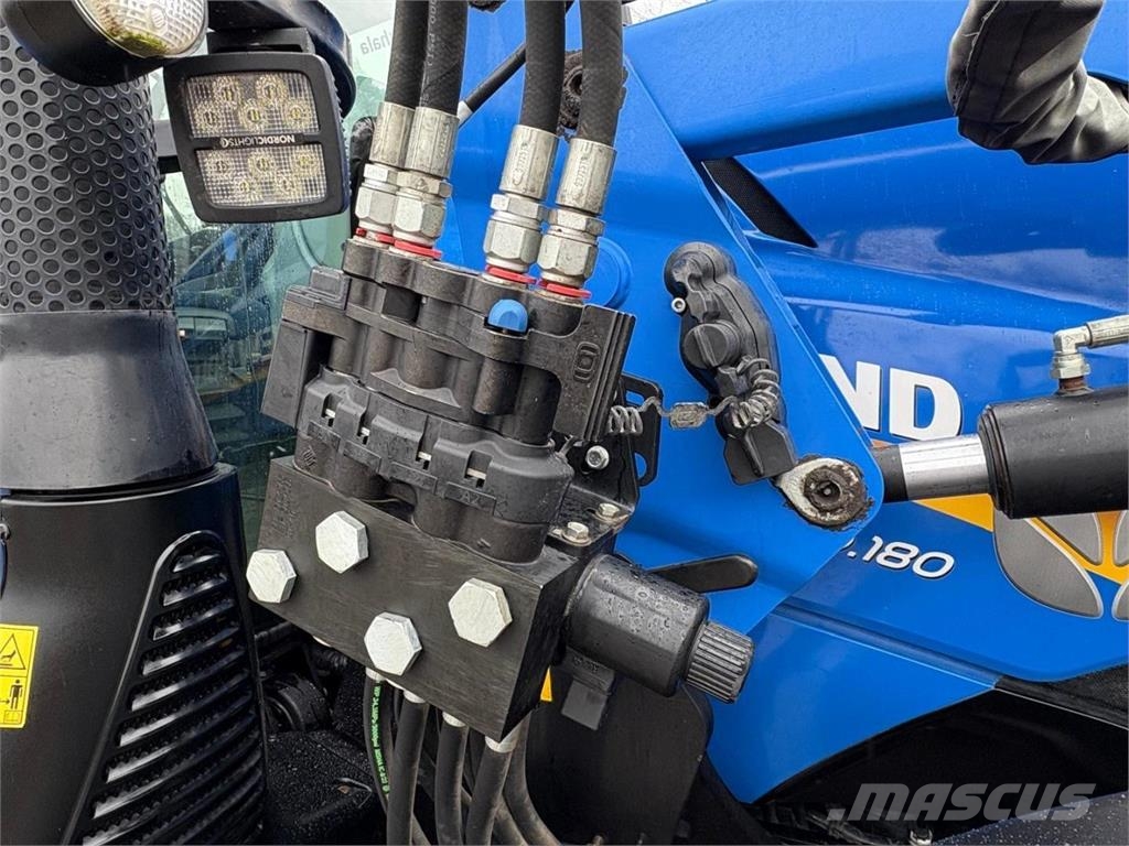 New Holland T6.180 Traktori