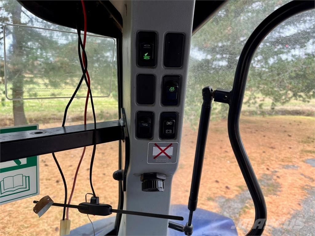 New Holland T7070 Autocommand الجرارات