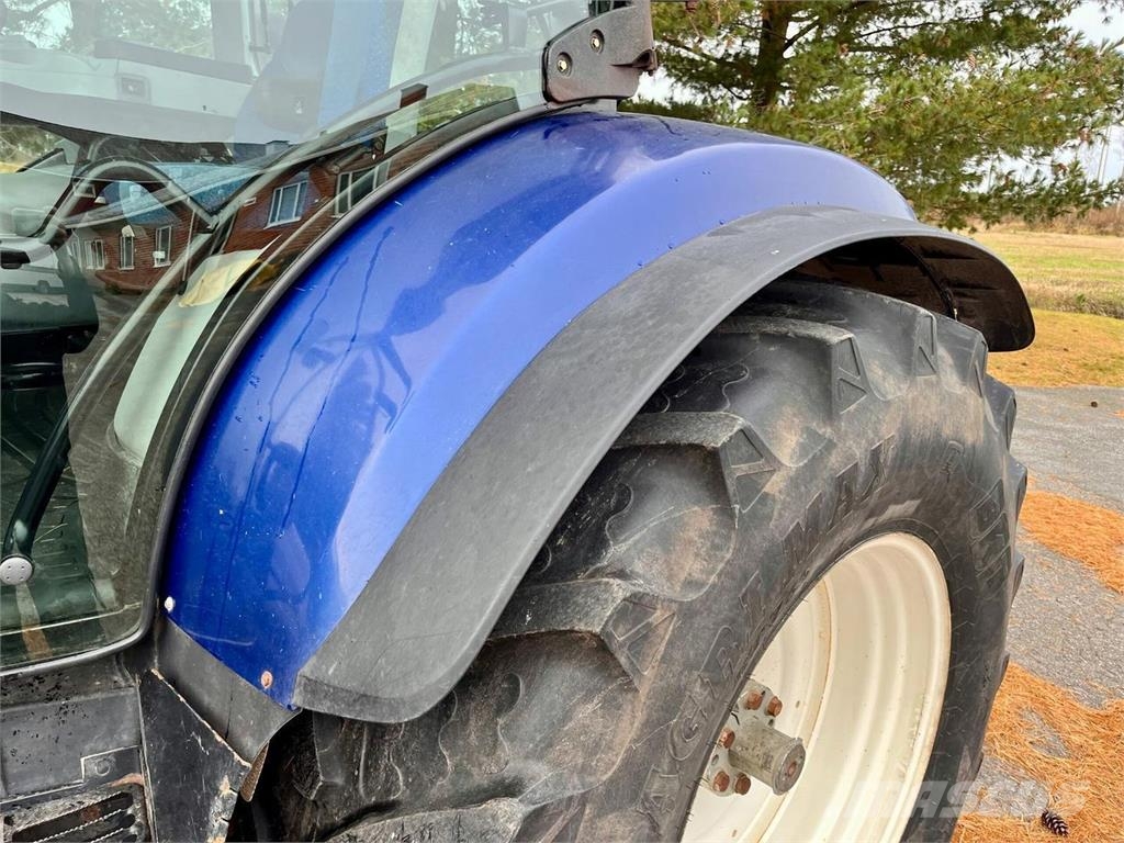 New Holland T7070 Autocommand الجرارات
