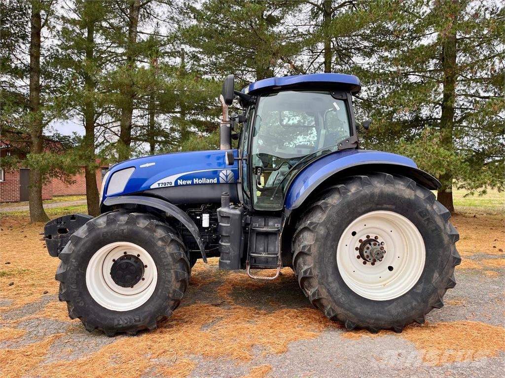 New Holland T7070 Autocommand الجرارات