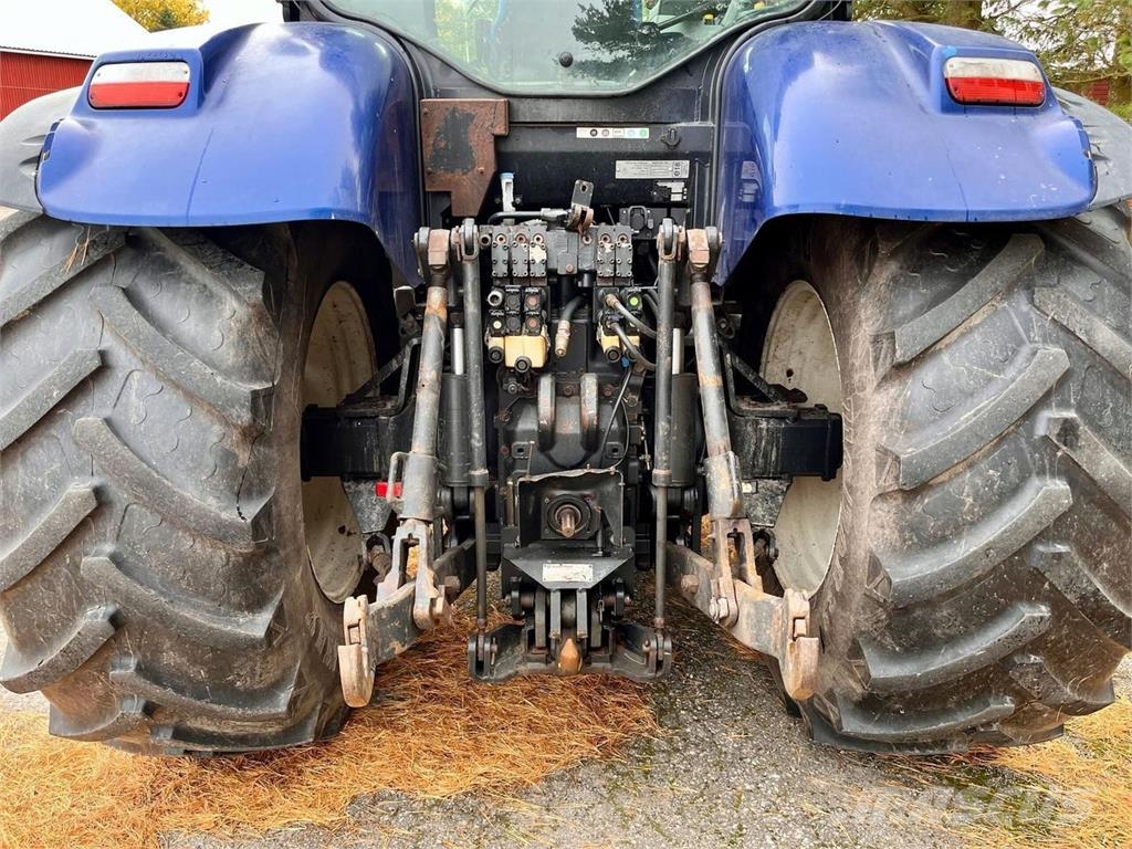 New Holland T7070 Autocommand الجرارات