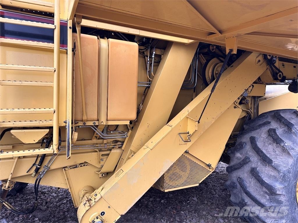 New Holland TC56 Kombajny zbożowe