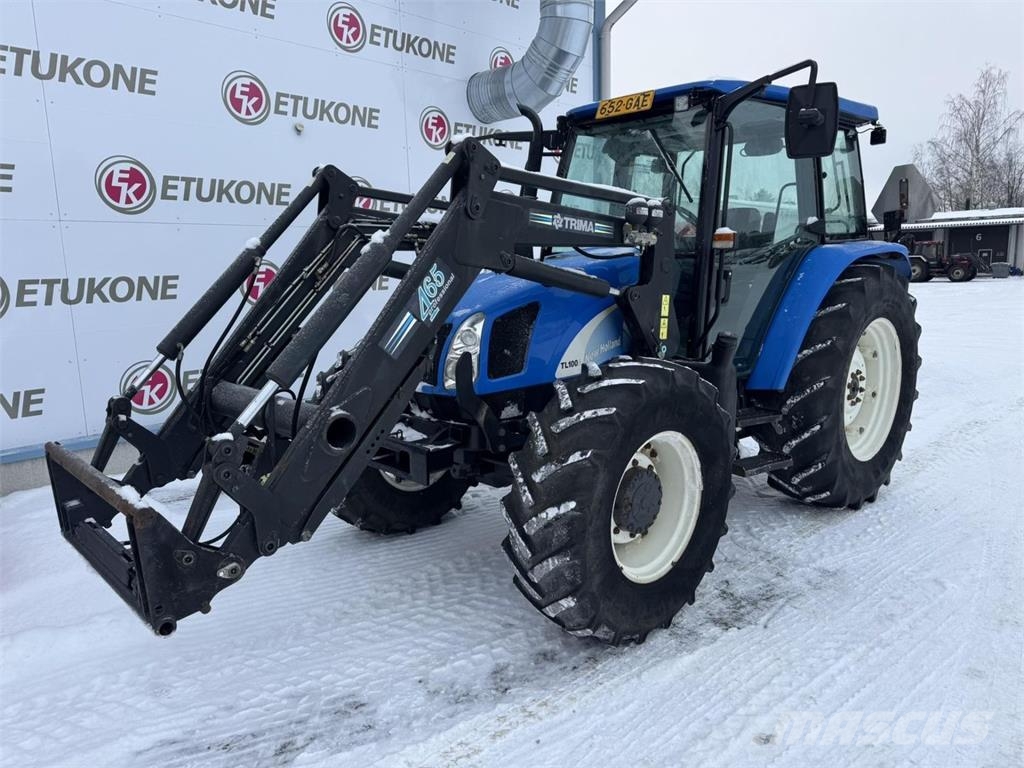New Holland TL100A DC + Etukuorm. Traktoriai
