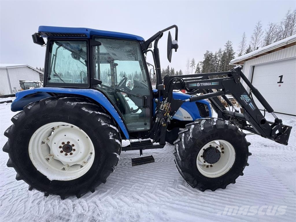 New Holland TL100A DC + Etukuorm. Traktoriai