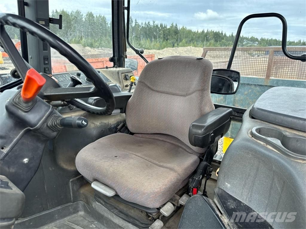 New Holland TM 190 Tractores
