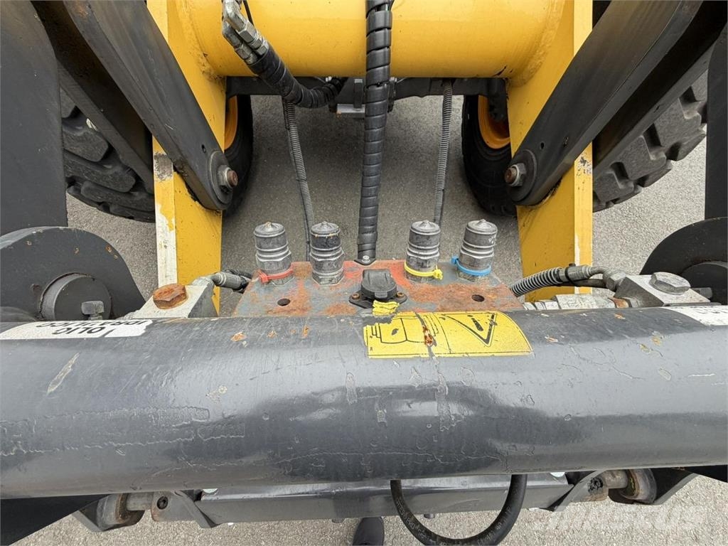 New Holland W130D Pyöräkuormaaja Rataslaadurid