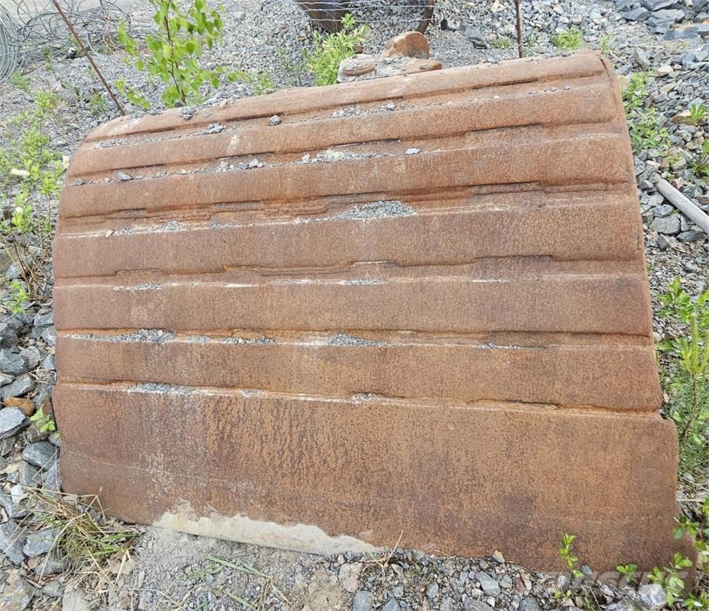 Niskakangas Kallistuva luiskakauha NTP10 Buckets