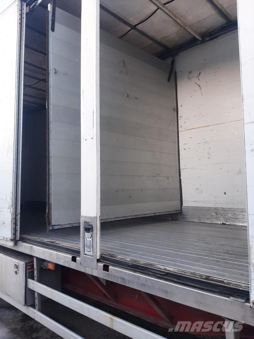 NTM 12,5 M KOKOSIVUNAUKEAVA Box Trailers