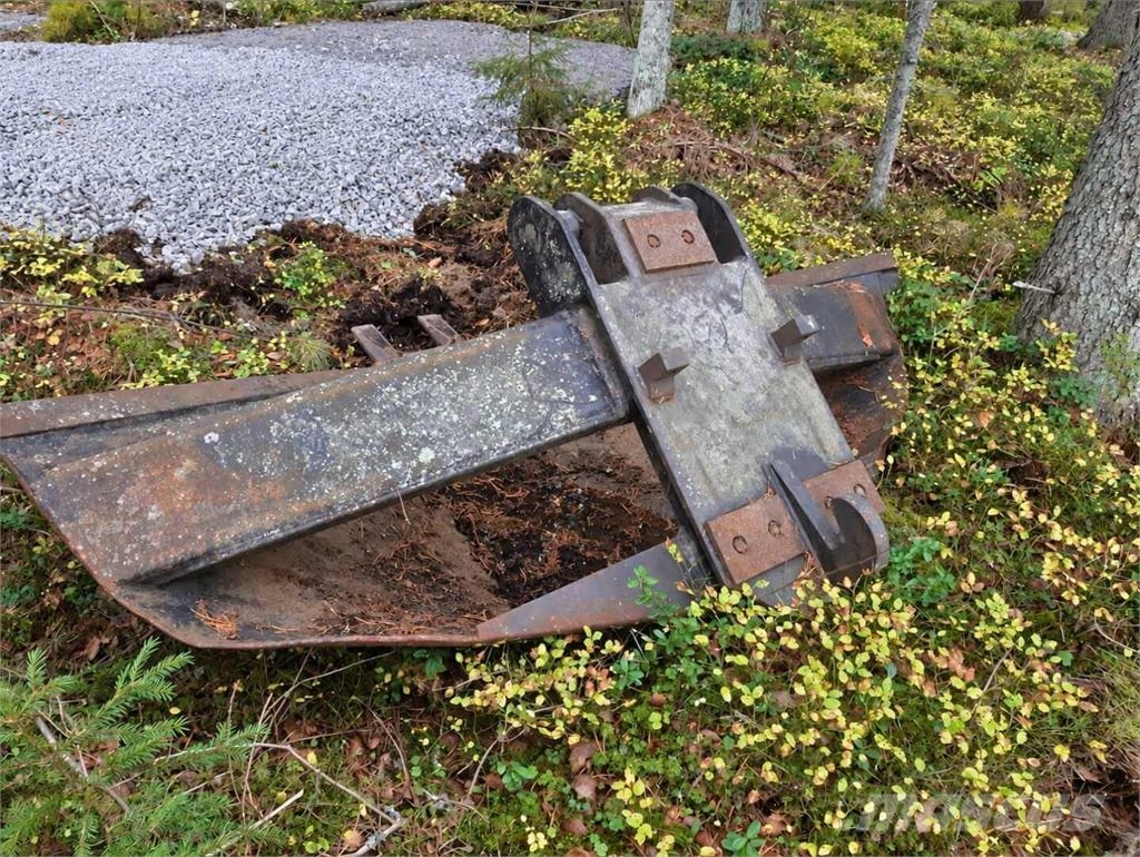 Ojakauha kynsillä Muut