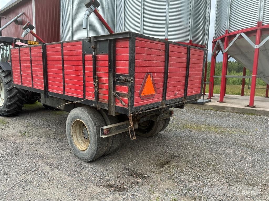 Omavalmiste Jämerä 130 hl kärry hydraulisella perä 傾卸式拖車