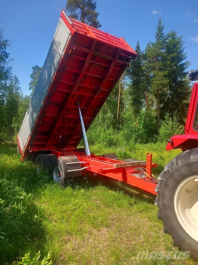 Omavalmiste Keskiakseli perävaunu 傾卸式拖車
