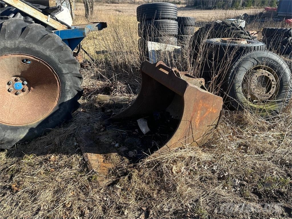 Omavalmiste Kuokkakauha s50 Buckets