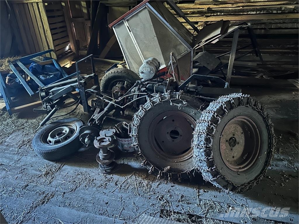 Omavalmiste Pikkutraktori projekti Traktory