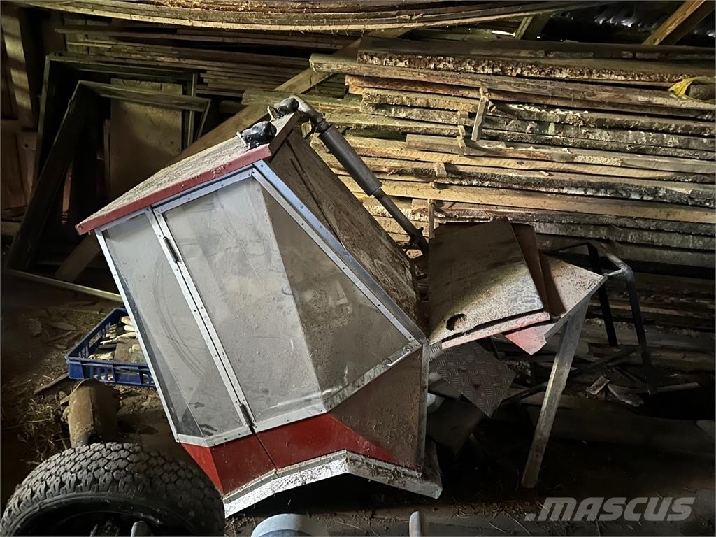 Omavalmiste Pikkutraktori projekti Traktory