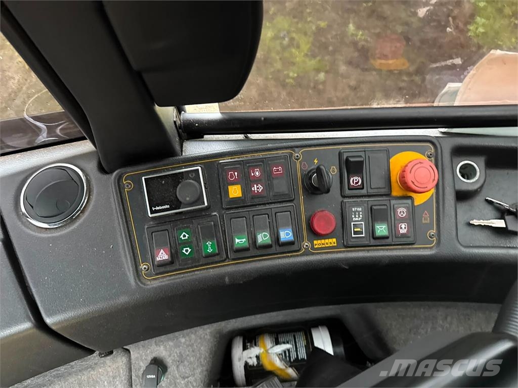 Ponsse WISENT 8W Forwarder