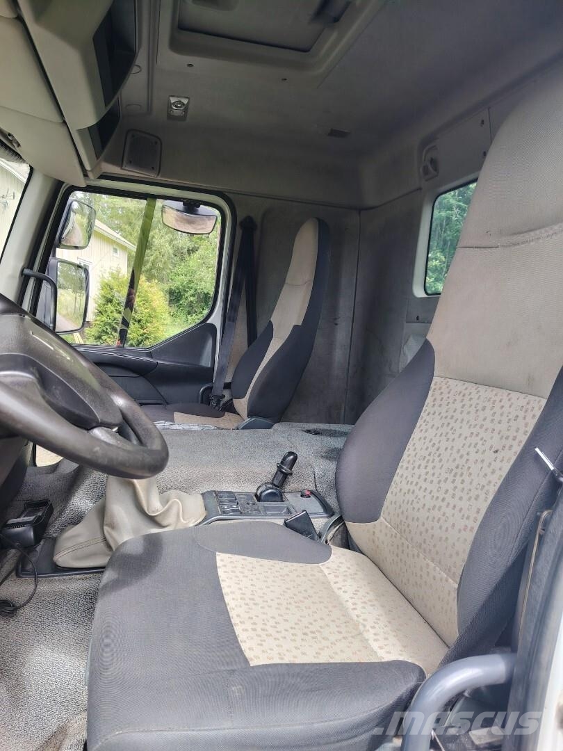 Renault PREMIUM LANDER 320.26 6X2 S 2M Kranbil