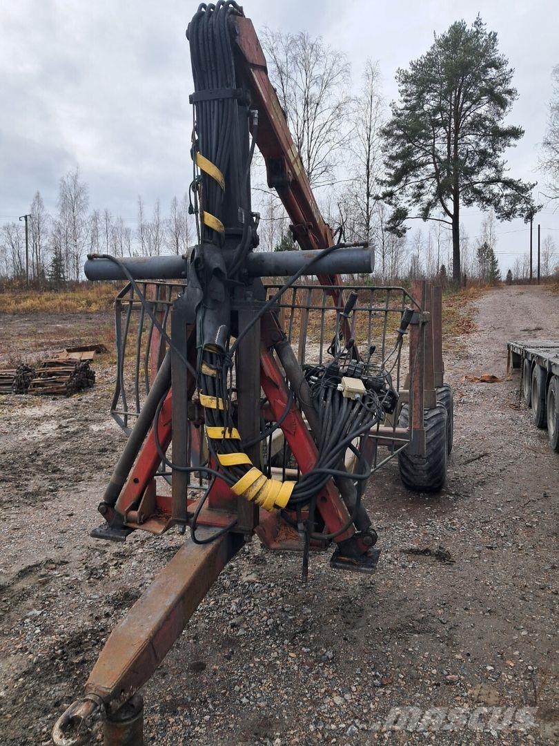 RKP 2 palkki kärry uusilla renkaila Muut metsäkoneet
