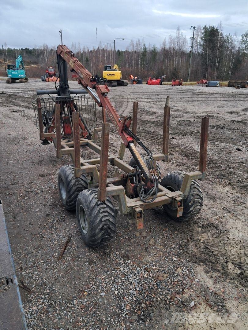 RKP 2 palkki kärry uusilla renkaila Muut metsäkoneet