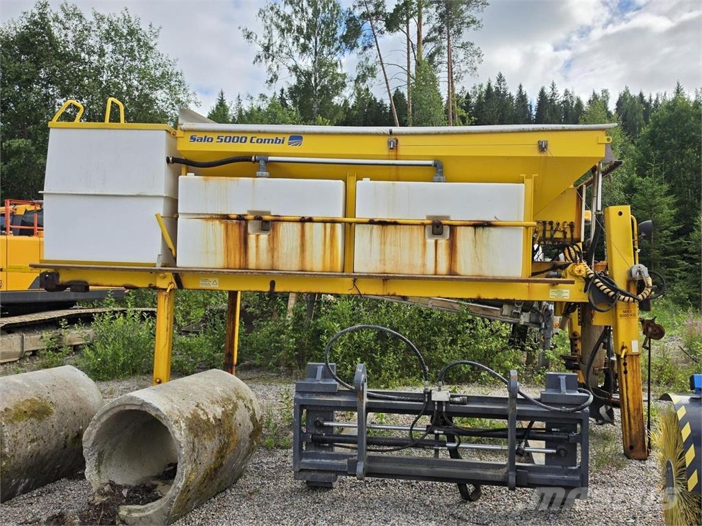 Salo 5000 Combi Suolan- ja Hiekanlevitin Sableuse et saleuse