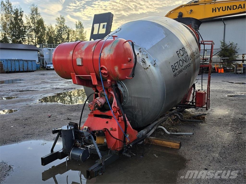  Saraka Betonipönttö 6m3 Pritschen
