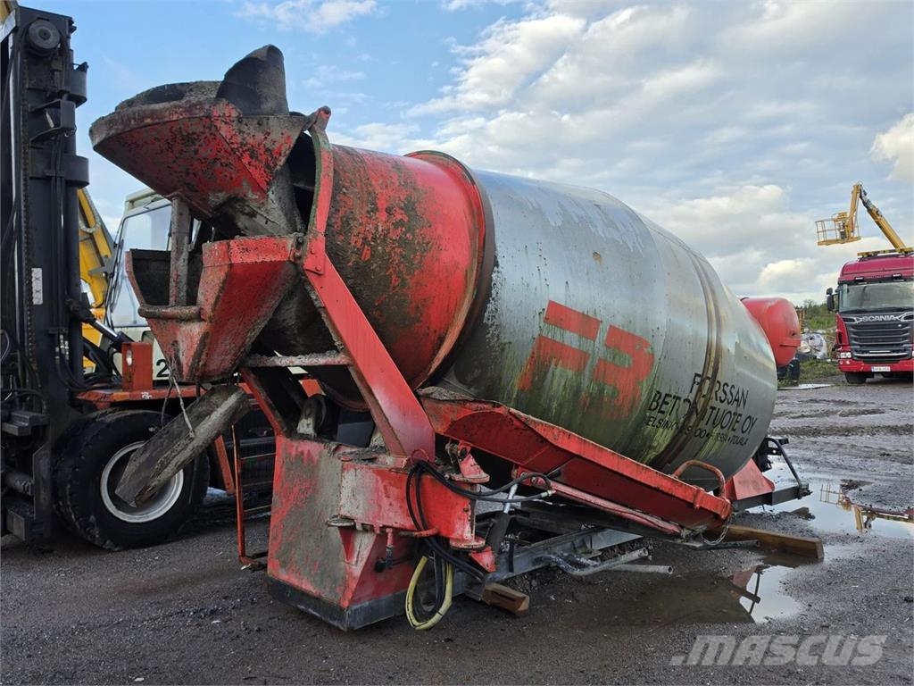  Saraka Betonipönttö 6m3 Pritschen
