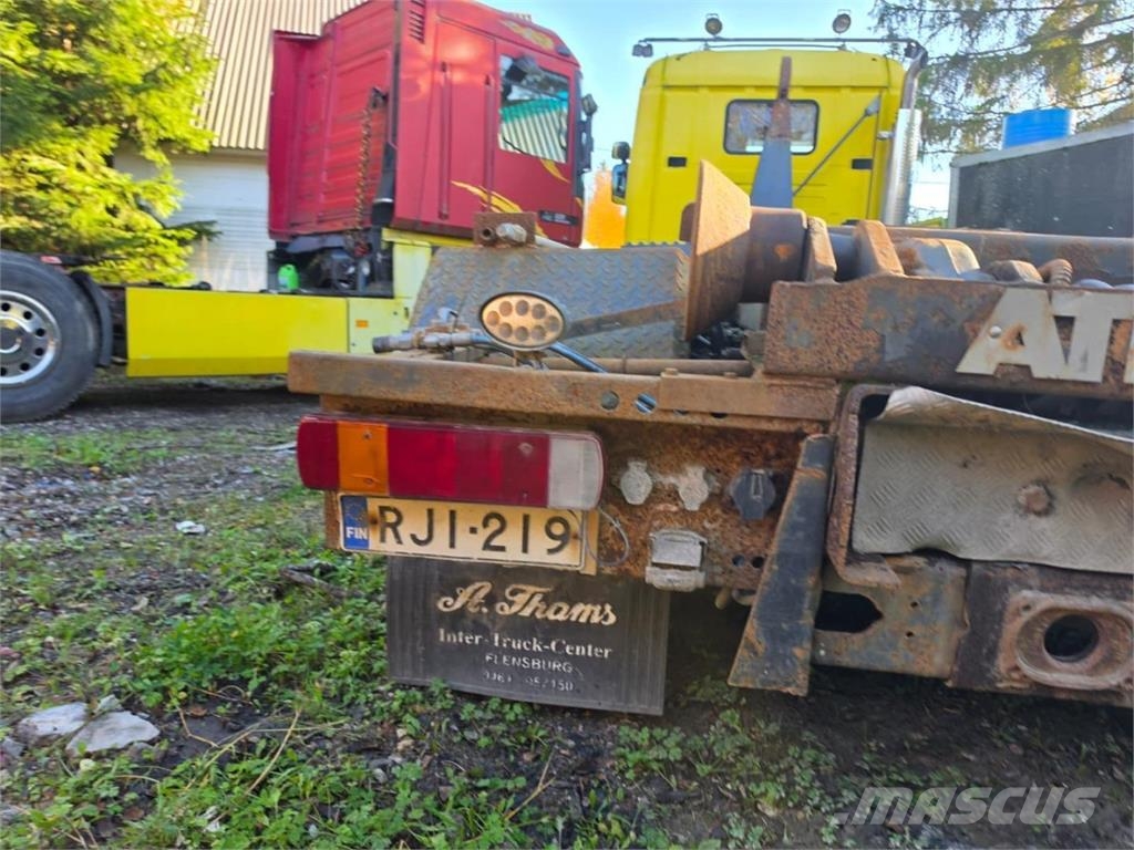 Scania 124G 6X2, Atlas ARK 204K Koukkulava kuorma-autot