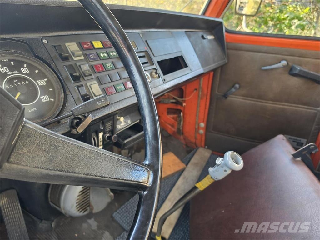 Scania 85 6X2, Peku 897 Nosturilla Nosturiautot